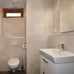 Lejlighed Efi Holzova 28 *