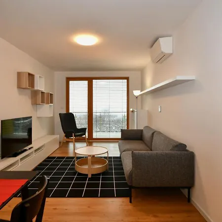 Efi Holzova 28 Apartment Brno