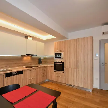 Efi Holzova 28 Apartment