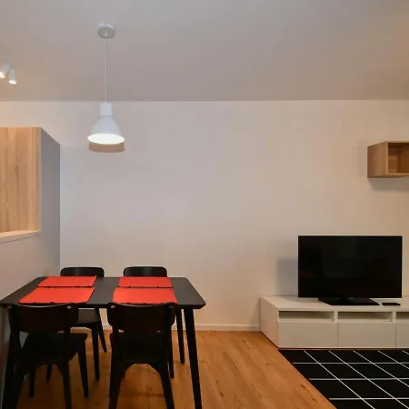 Efi Holzova 28 Appartement *