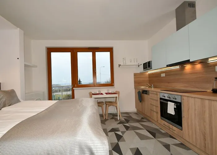 Apartman Efi Holzova 28 *