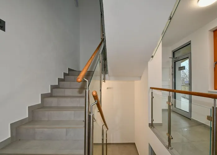 Apartman Efi Holzova 28 *