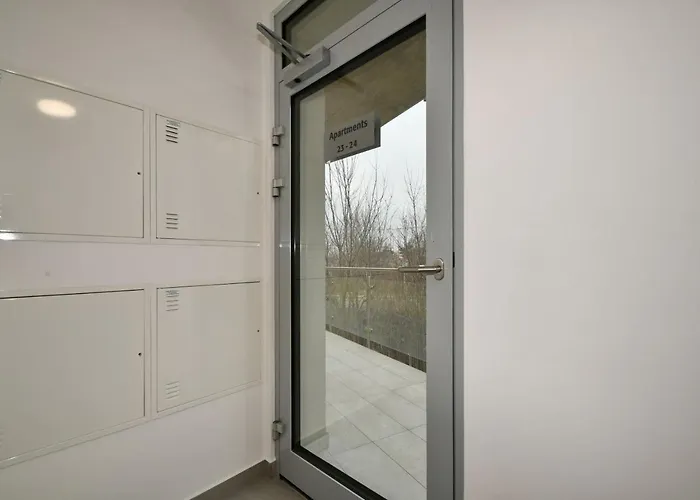 Efi Holzova 28 * Brünn (Brno)